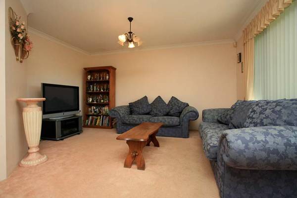REDUCED TO SELL!!! Picture 3