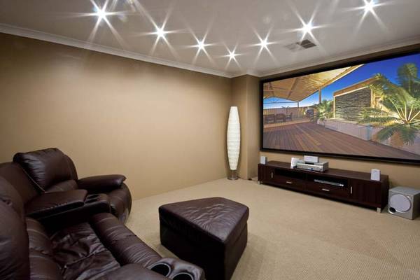 A CUT ABOVE - STYLE & LUXURY!!! Picture