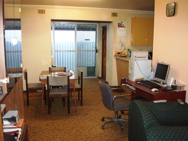 POT OF GOLD - HUGE TRIPLEX POTENTIAL DEVELOPMENT SITE! Picture