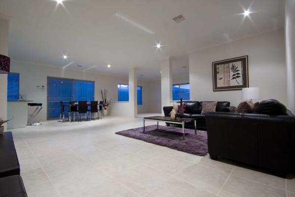 A TOUCH OF SOPHISTICATION & ELEGANCE!!! Picture