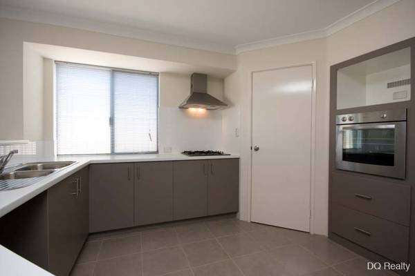 BRAND NEW STUNNING FAMILY HOME Picture