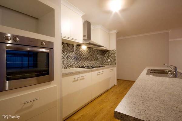 SPACIOUS...IDEAL...FAMILY HOME Picture 2