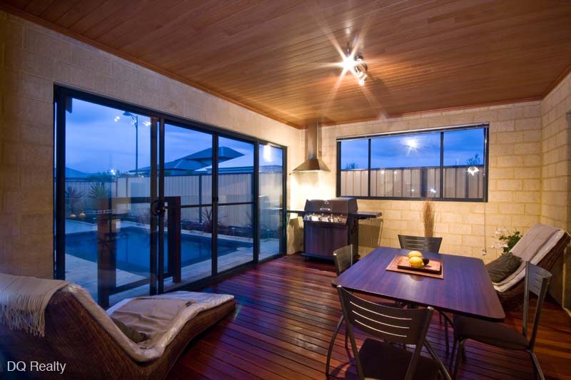 AFFORDABLE 2 STOREY
LUXURY <br> 5 BED, 2 BATH,
3 WC,
STUNNING B/G POOL. Picture