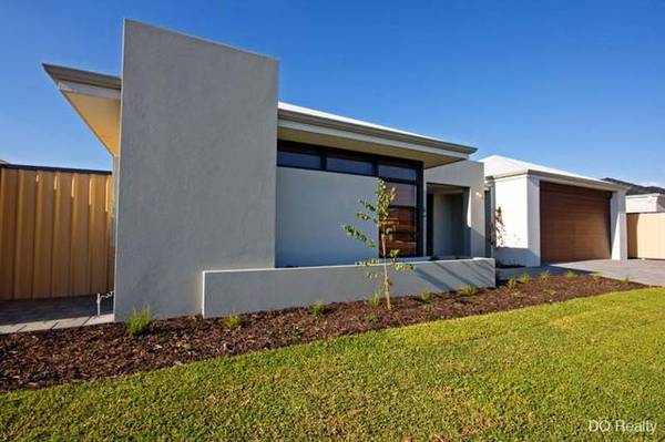 'CHIC...CONTEMPORARY...VERSATILE...' Picture