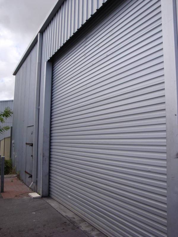 WAREHOUSE
UNIT
-
DRASTICALLY REDUCED, CALL NOW TO MAKE AN OFFER Picture 2