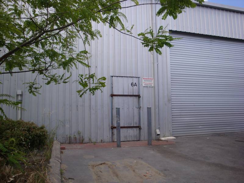 WAREHOUSE
UNIT
-
DRASTICALLY REDUCED, CALL NOW TO MAKE AN OFFER Picture 1