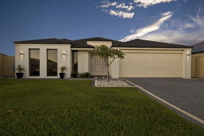 STYLISH FAMILY HOME WITH A SPARKLING BELOW GROUND POOL Picture