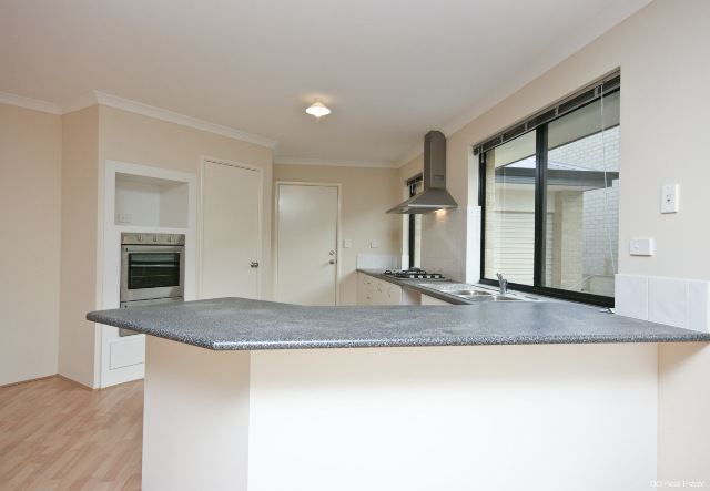 WHY BUILD WHEN YOU CAN JUST MOVE IN? Picture 2