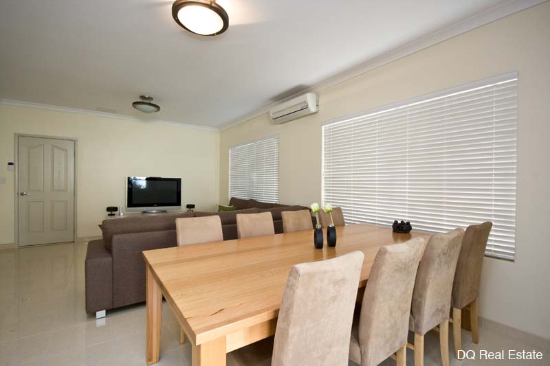 FIRST CLASS BUYING! Picture 2