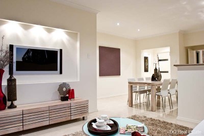 SPECTACULAR STRIKING SECURE CUSTOM DESIGNED - BRAND NEW 2009! Picture