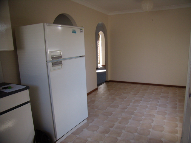 IMMACULATE PRESENTATION Picture 3