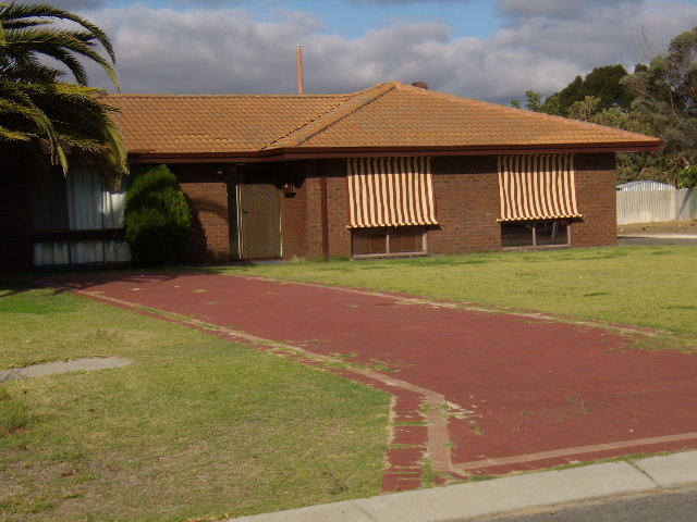 IMMACULATE PRESENTATION Picture 2