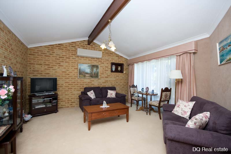 INVITING PRICE - INVITING HOME! Picture 2