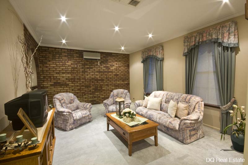 UNDER OFFER, UNDER OFFER, UNDER OFFER! Picture 3