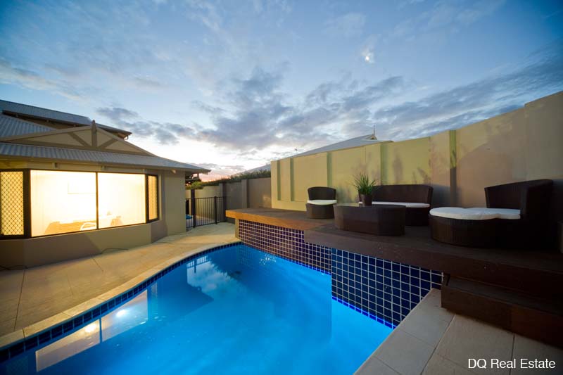 NAUTICAL SYMPHONY - the ocean on a platter Picture 3