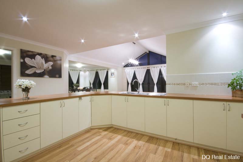 SPACIOUS FAMILY HOME WITH INCREDIBLE VALUE!! Picture 2