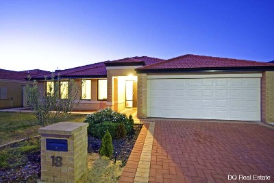 SPACIOUS FAMILY HOME WITH INCREDIBLE VALUE!! Picture