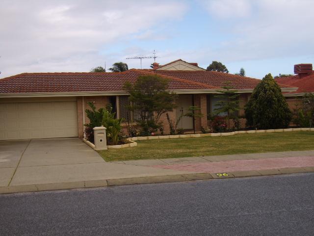 Relax & Enjoy your weekends - Lawn & Pool care included in the rent. Picture 1