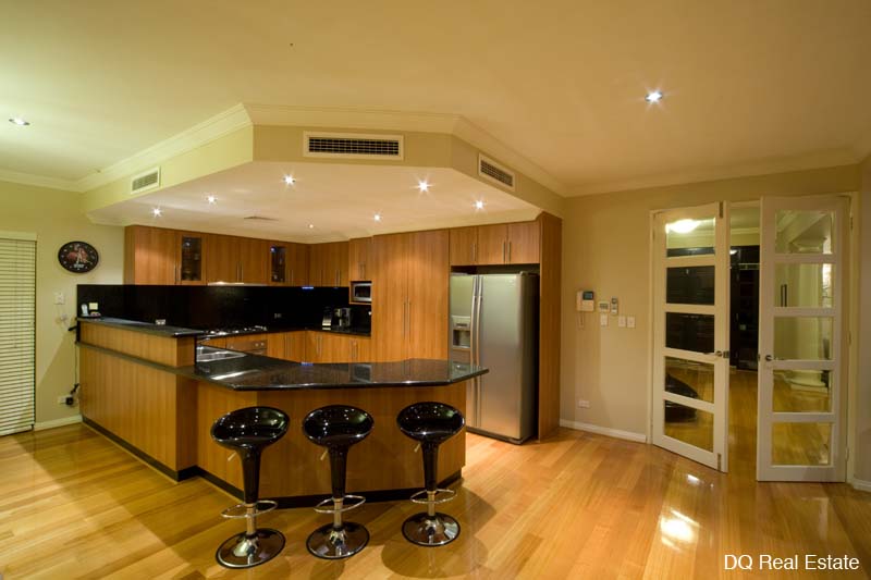 UNDER OFFER, UNDER OFFER, UNDER OFFER! Picture 2