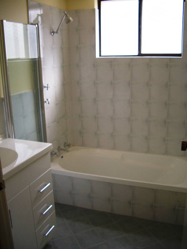 New To Market - Close To Schools and Amenities! Picture 3