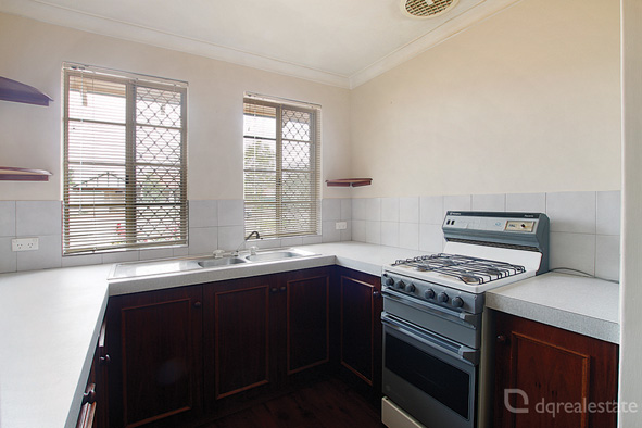 UNDER OFFER, UNDER OFFER, UNDER OFFER! Picture 3