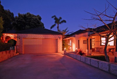 FULLY FURNISHED LUXURY HOME CLOSE TO PERTH WA Picture FULLY FURNISHED LUXURY HOME CLOSE TO PERTH WA Picture