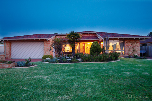 INSPIRED COASTAL LIVING Picture 2