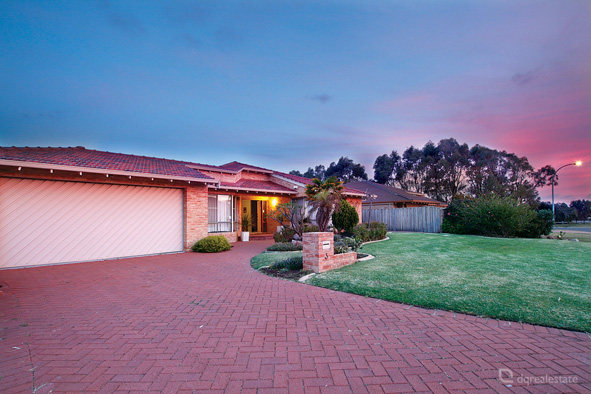 INSPIRED COASTAL LIVING Picture 1