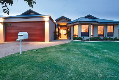 DYNAMIC FAMILY FRIENDLY DESIGN WITH ALL THE TRIMMINGS! Picture