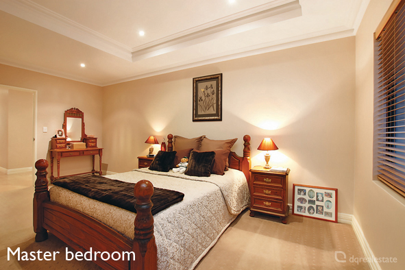 DYNAMIC FAMILY FRIENDLY DESIGN WITH ALL THE TRIMMINGS! Picture 3