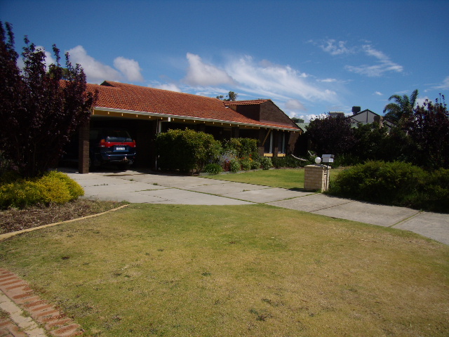 4x2 In Great Location Picture 2