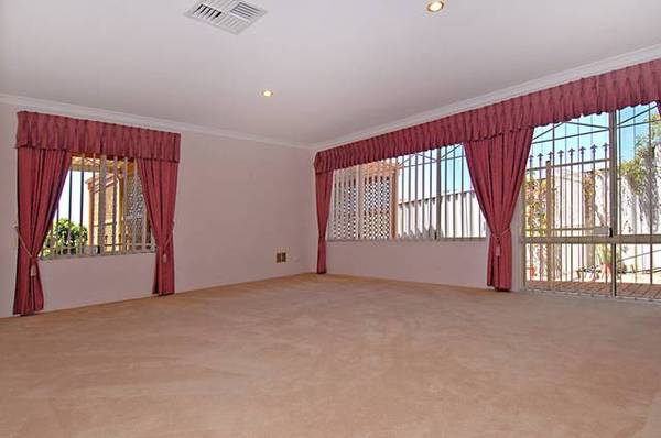 HOME OPEN CANCELLED UNDER OFFER Picture