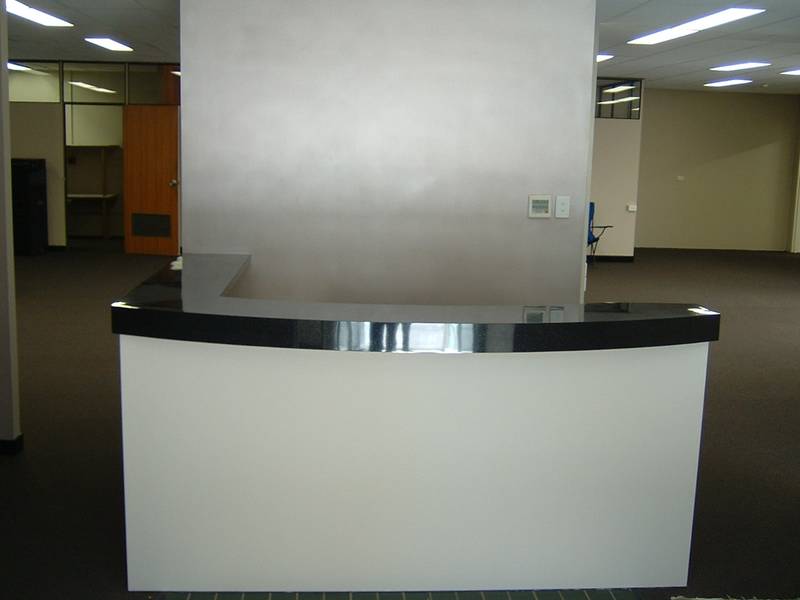 9106 - CBD OFFICES IN EXCELLENT POSITION Picture 2