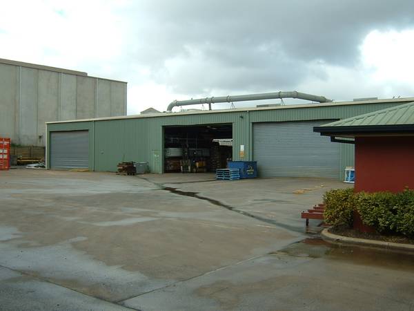 No. 8172 - OUTSTANDING INDUSTRIAL PROPERTY Picture 2