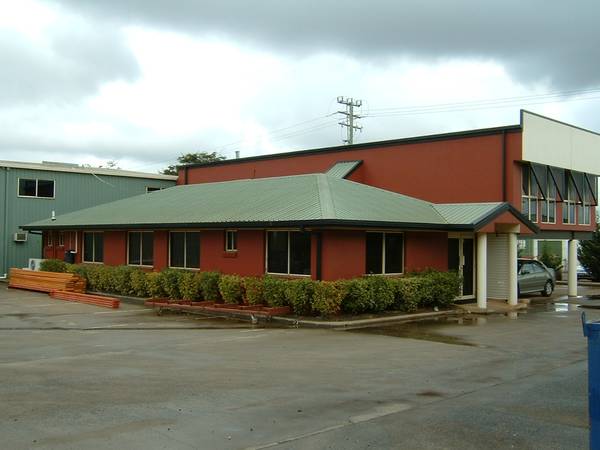 No. 8172 - OUTSTANDING INDUSTRIAL PROPERTY Picture 3