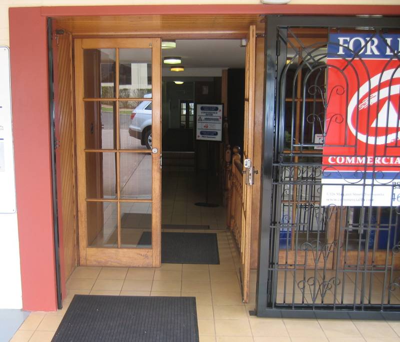 9110 - CBD BUSINESS CENTRE Picture 2