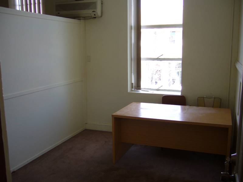 9116 - BEST VALUE CITY CENTRE OFFICES Picture 2