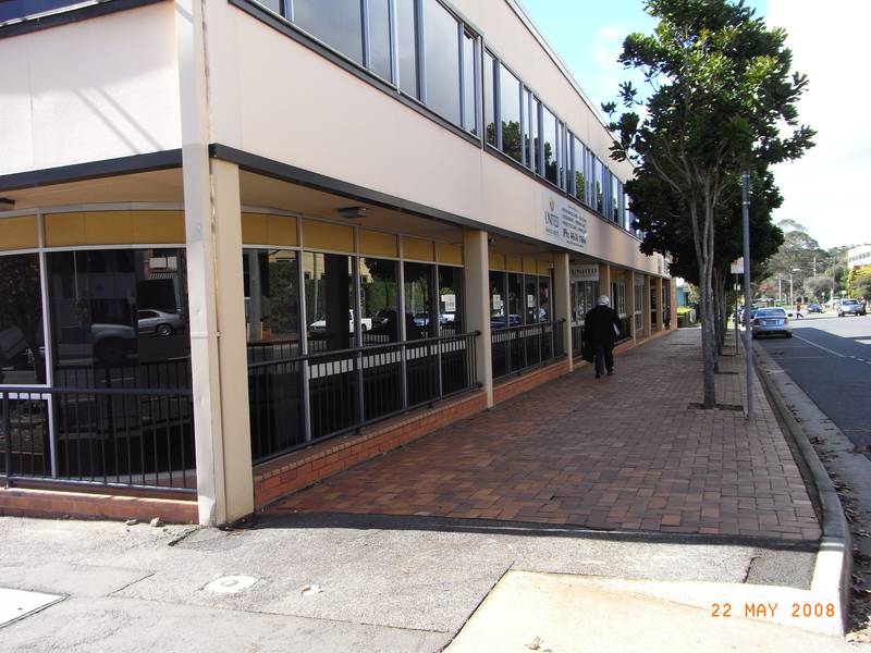 9152 - 132m2 PROFESSIONAL OFFICE - 4 CARPARKS Picture 2