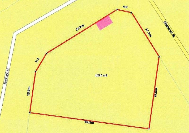 9155 - LANDMARK BUILDING CLOSE TO CBD Picture 3