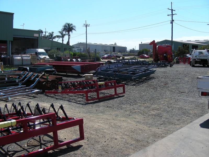 9001 - INDUSTRIAL OFFICE / WAREHOUSE COMPLEX Picture 2