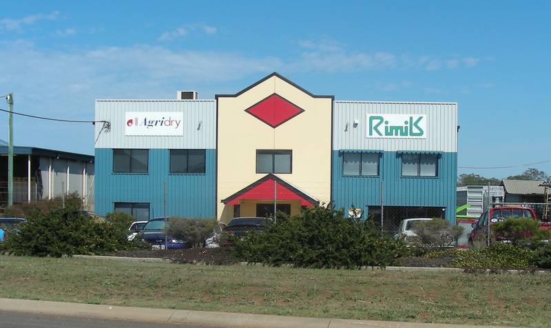 9001 - INDUSTRIAL OFFICE / WAREHOUSE COMPLEX Picture 1