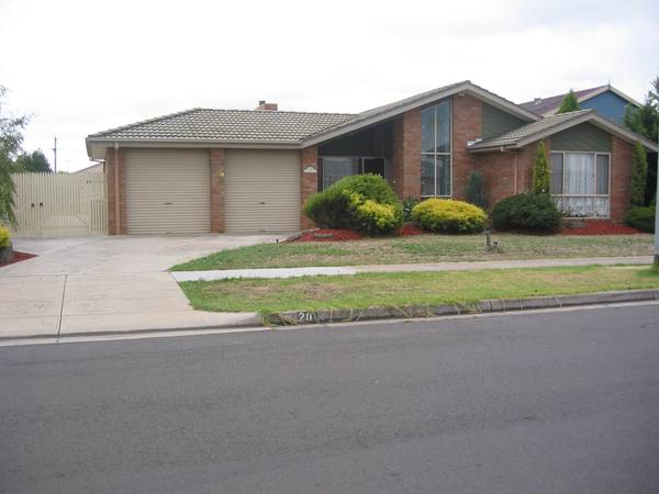 Available Early April (R02) - Melway 205 C8 Picture 1