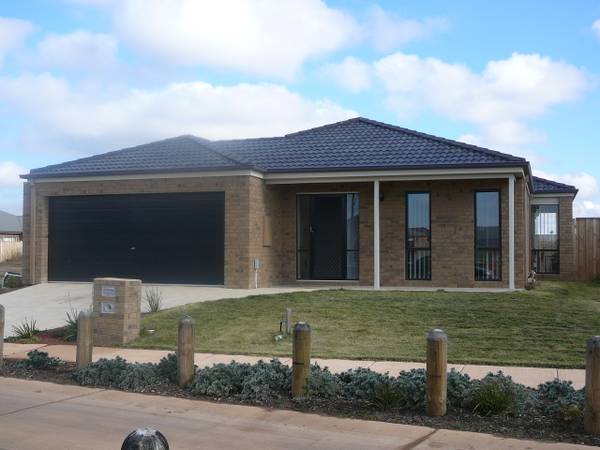 Available Early May (R02) Melway 203 F8 Picture 1