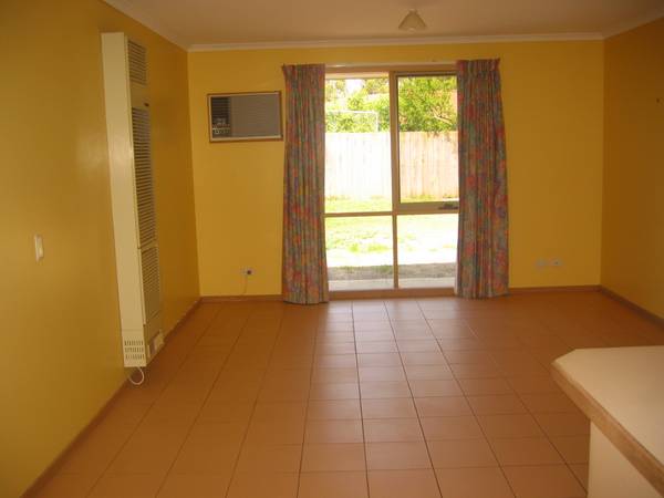 Available Late May (R04) Melways Ref: 205 C7 Picture 3