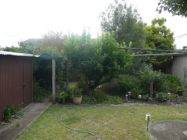 Available Now (R04) - Melways Ref:
205 H5 Picture 2