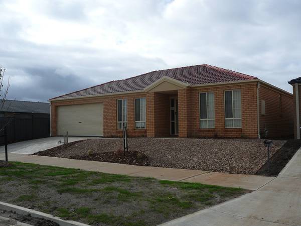 Available Late January 2009 (R02) Mel 202 K3 Picture 1