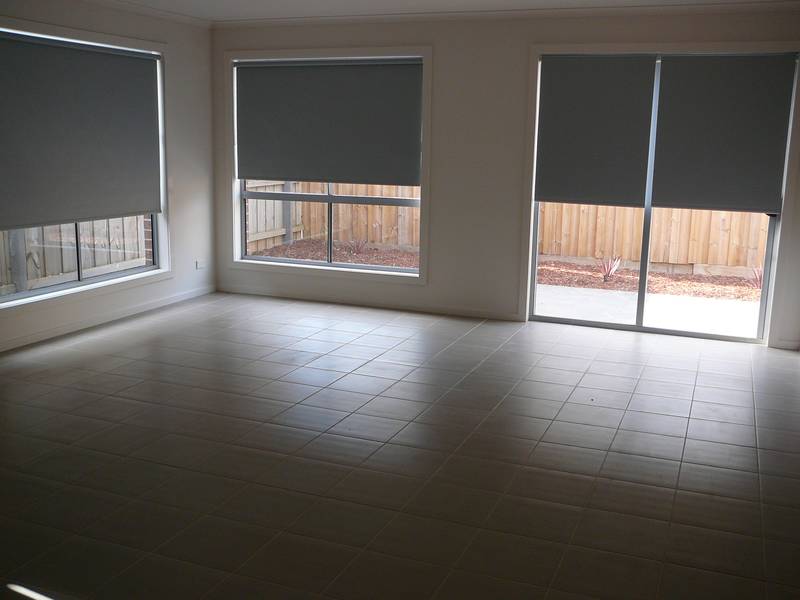 Available Now- (R05) - Melways 205 G9 Picture 2