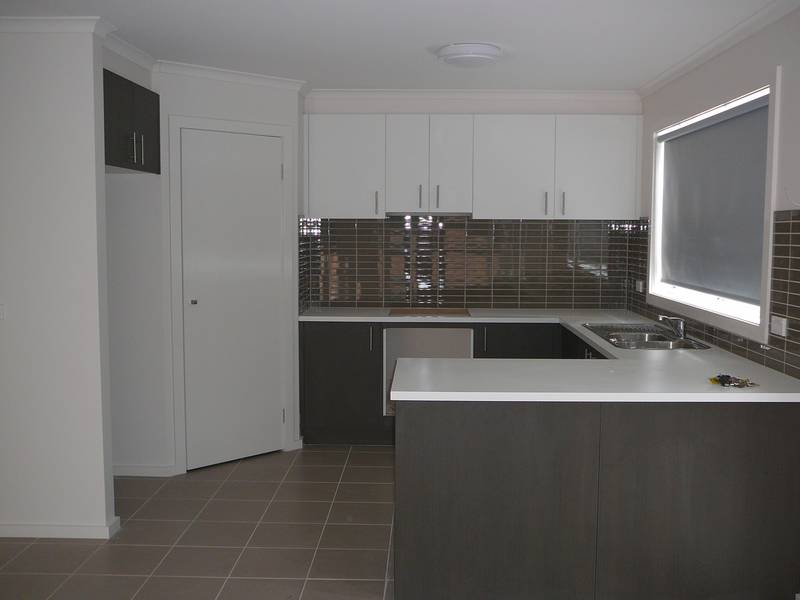 Available Now- (R05) - Melways 205 G9 Picture 3