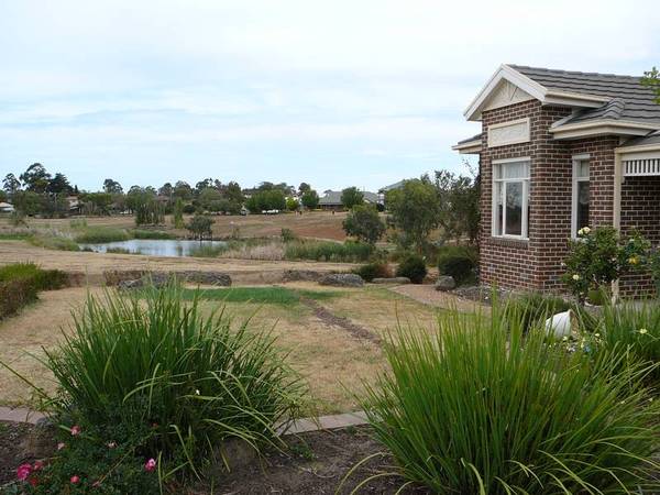 Available Early October- (R02)
Melway 204 K4 Picture 1