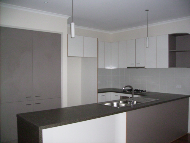 Available Mid December (R01) - Melway: 205 H8 Picture 2